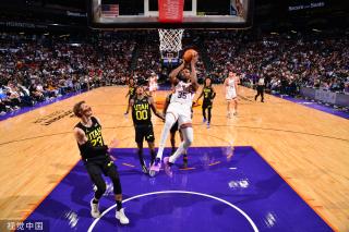 现出的中场 现出的中场