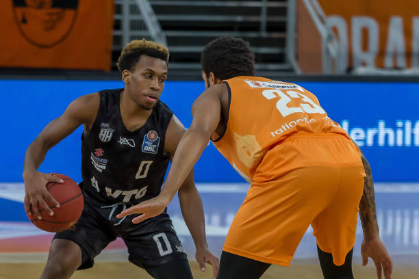 次证明了球 次证明了球